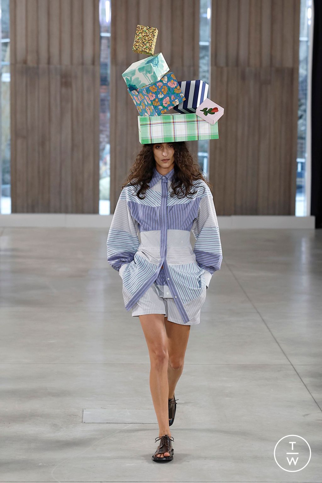 Fashion Week Milan Spring/Summer 2026 look 29 de la collection Moschino womenswear