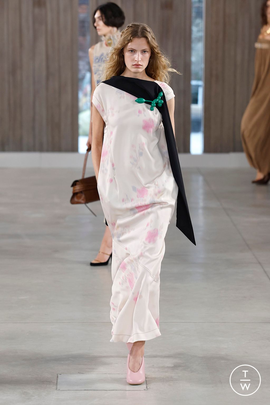 Fashion Week Milan Spring/Summer 2026 look 35 de la collection Moschino womenswear