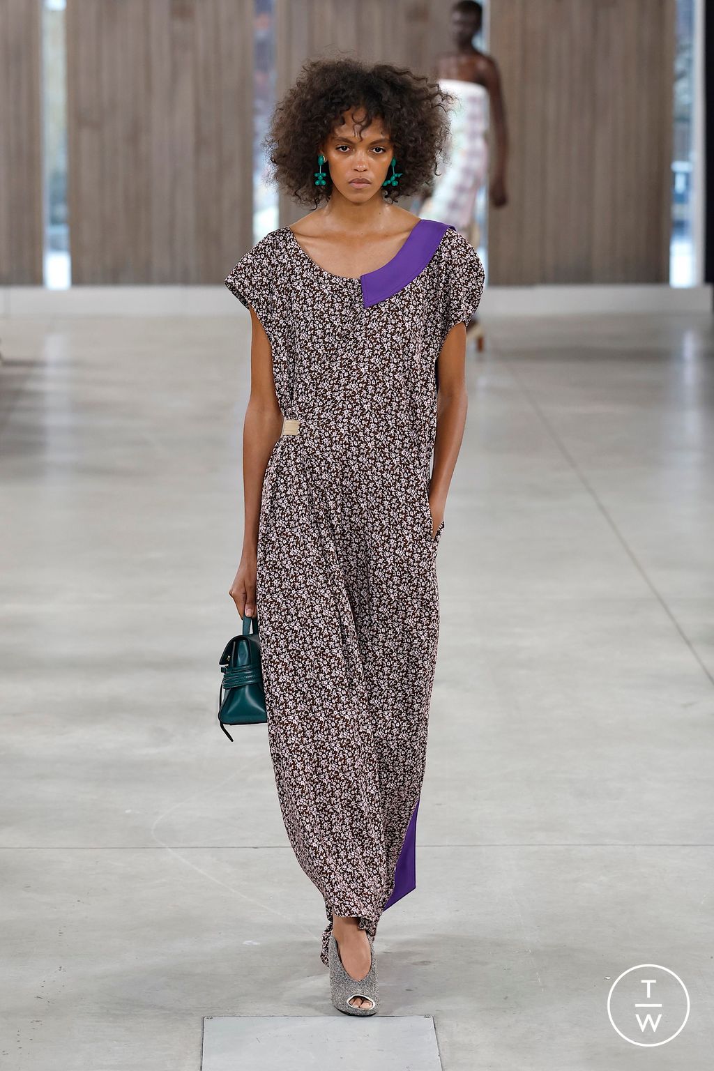 Fashion Week Milan Spring/Summer 2026 look 37 de la collection Moschino womenswear