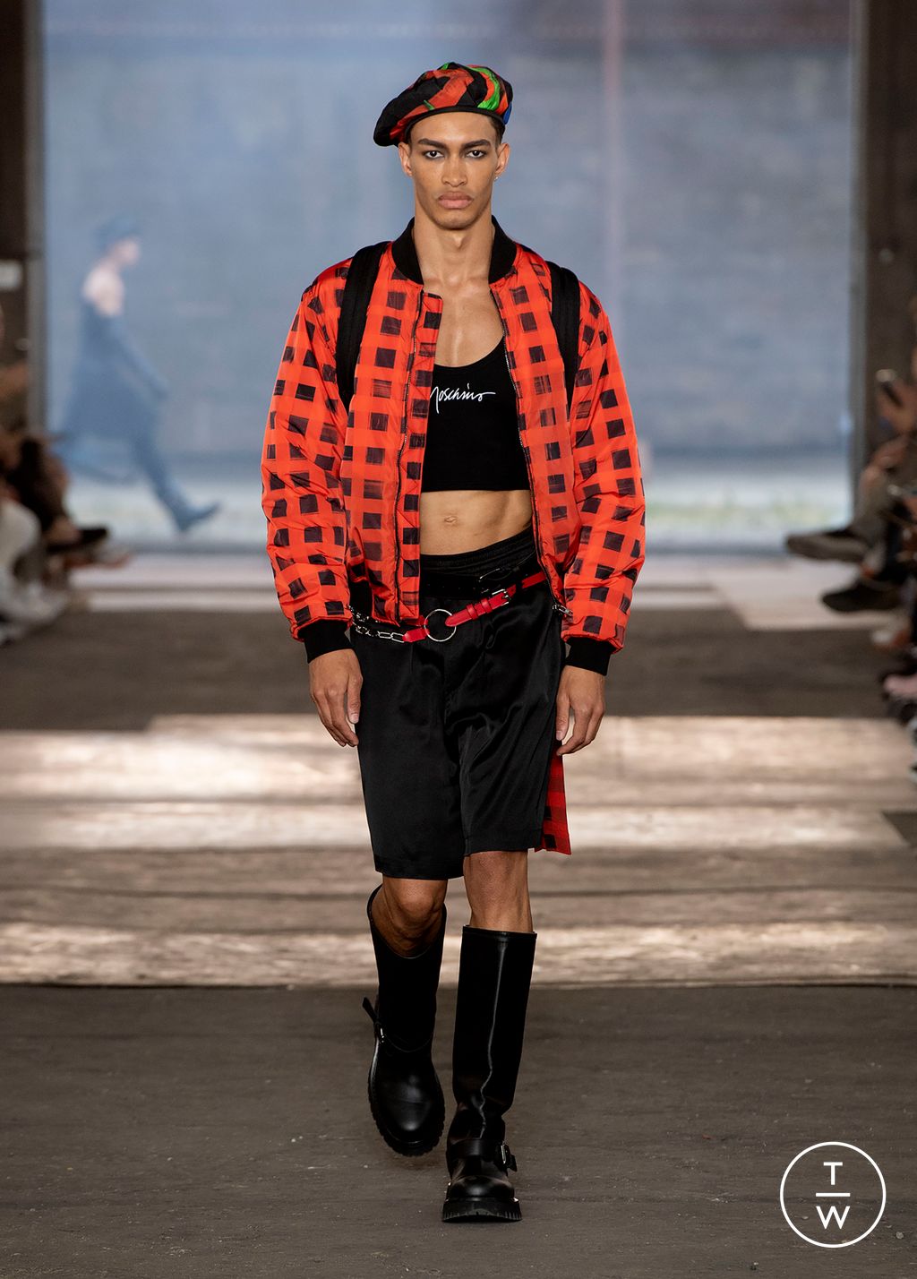 Fashion Week Milan Spring/Summer 2023 look 11 from the Moschino collection menswear