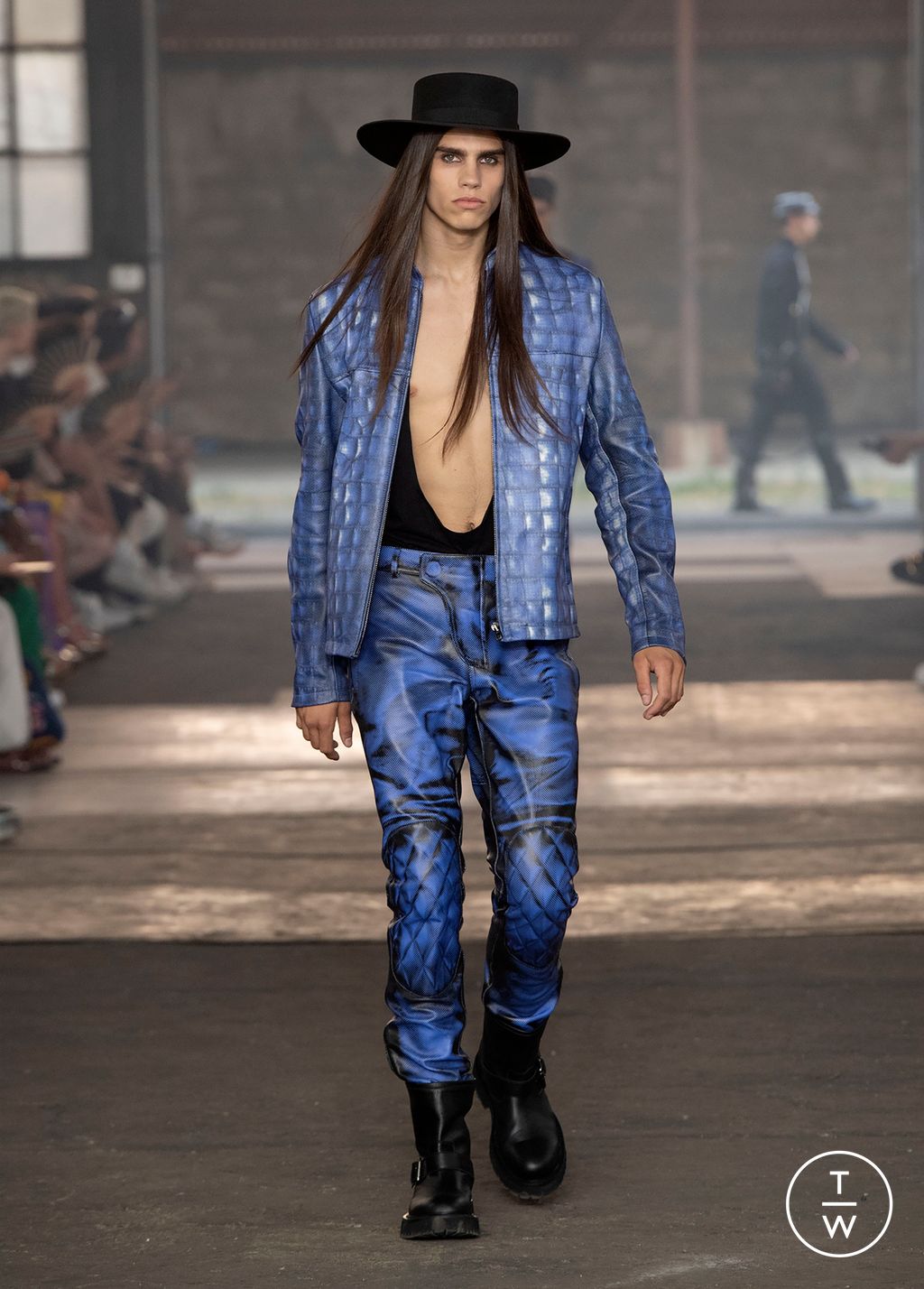 Fashion Week Milan Spring/Summer 2023 look 43 from the Moschino collection menswear