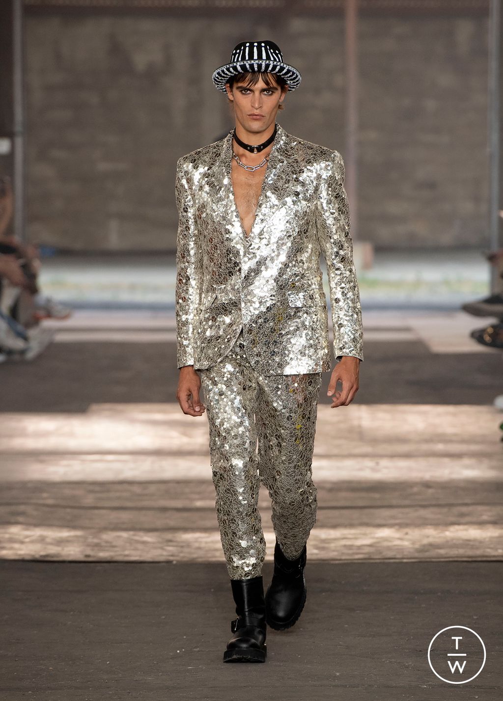Fashion Week Milan Spring/Summer 2023 look 53 de la collection Moschino menswear