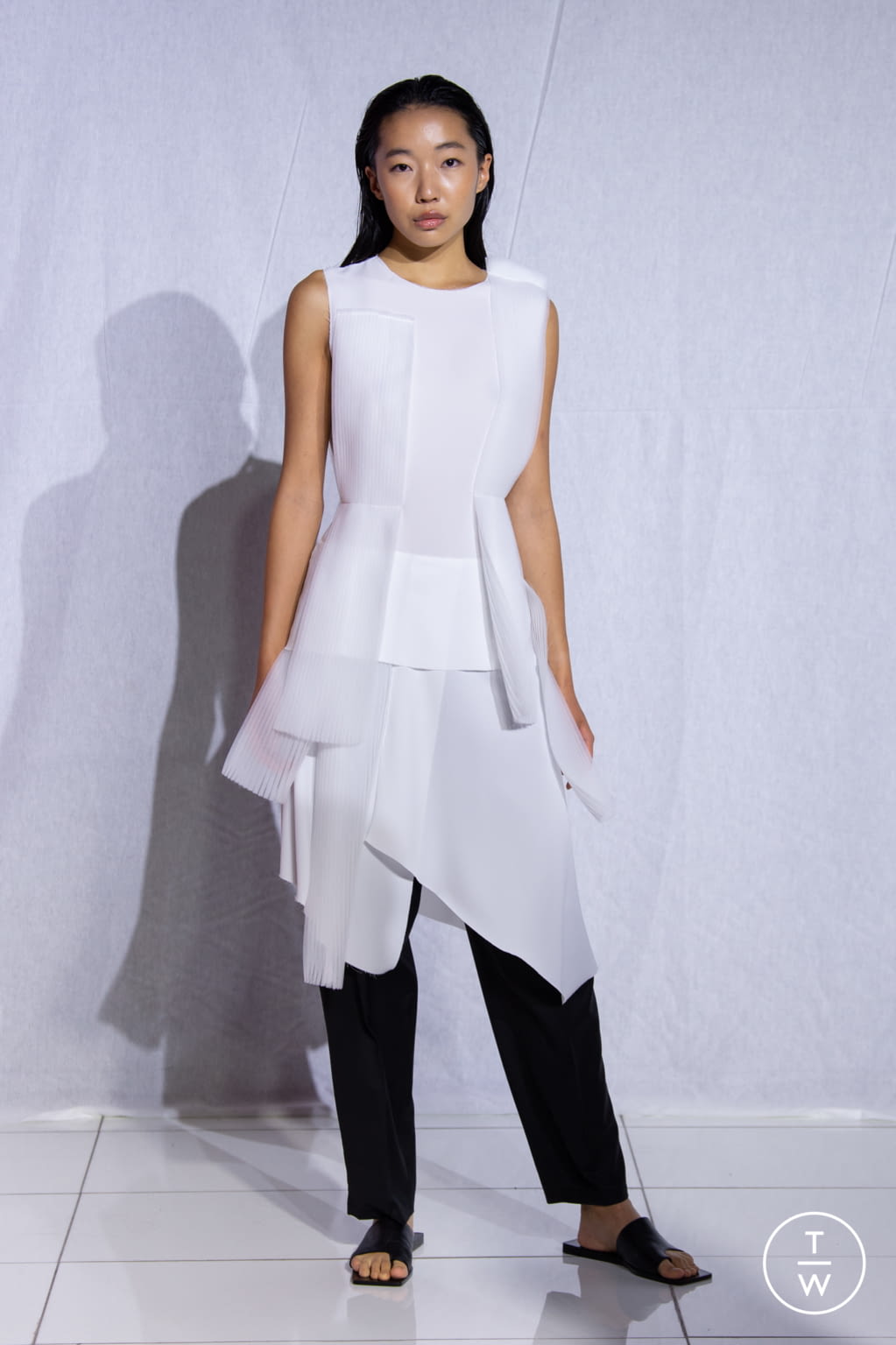 Fashion Week Paris Spring/Summer 2021 look 12 from the Mossi collection womenswear
