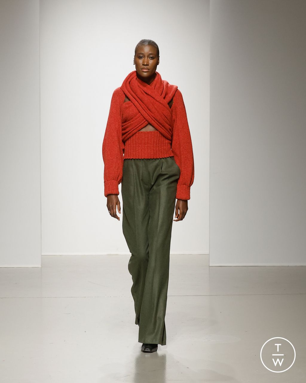 Fashion Week Paris Fall/Winter 2024 look 7 de la collection Mossi womenswear