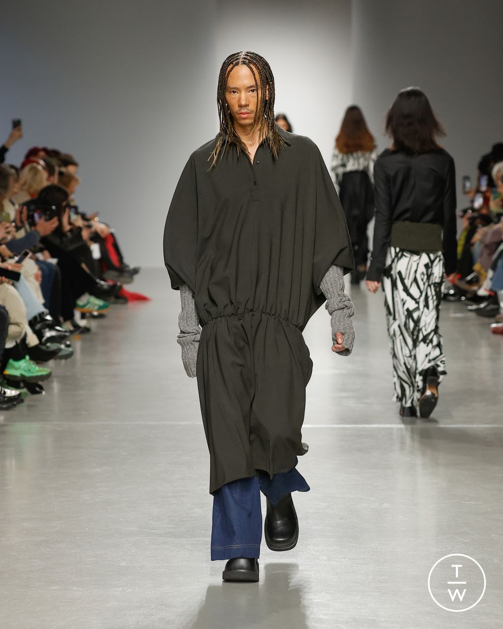 Fashion Week Paris Fall/Winter 2024 look 17 de la collection Mossi womenswear