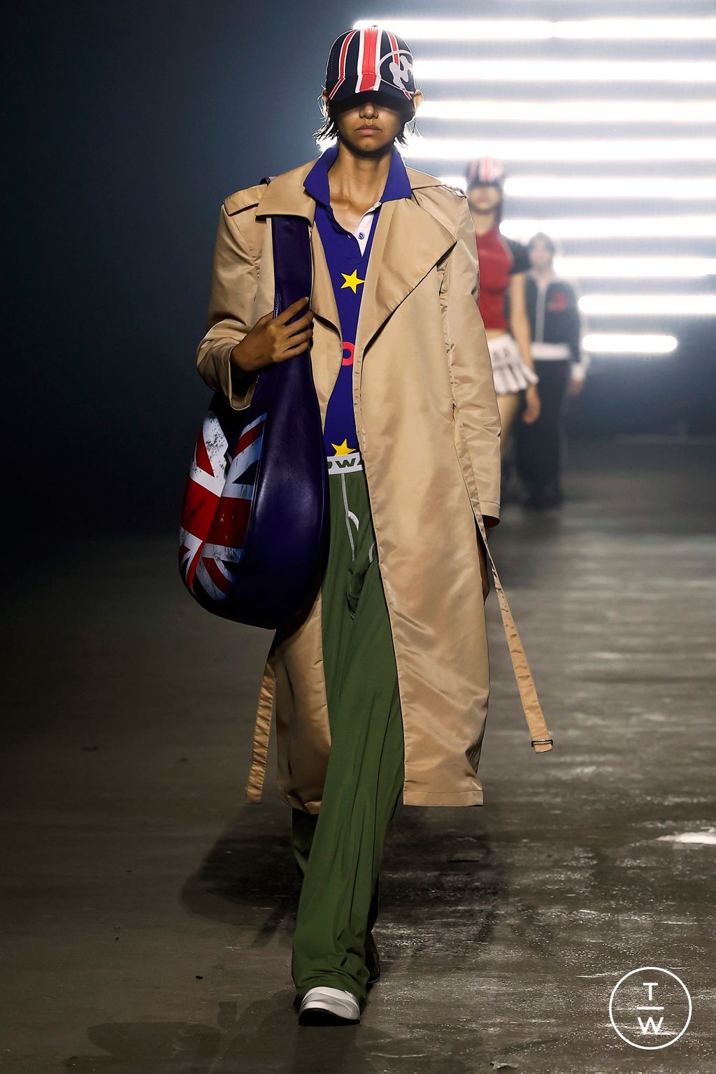 Fashion Week London Spring/Summer 2024 look 41 from the MOWALOLA collection 女装