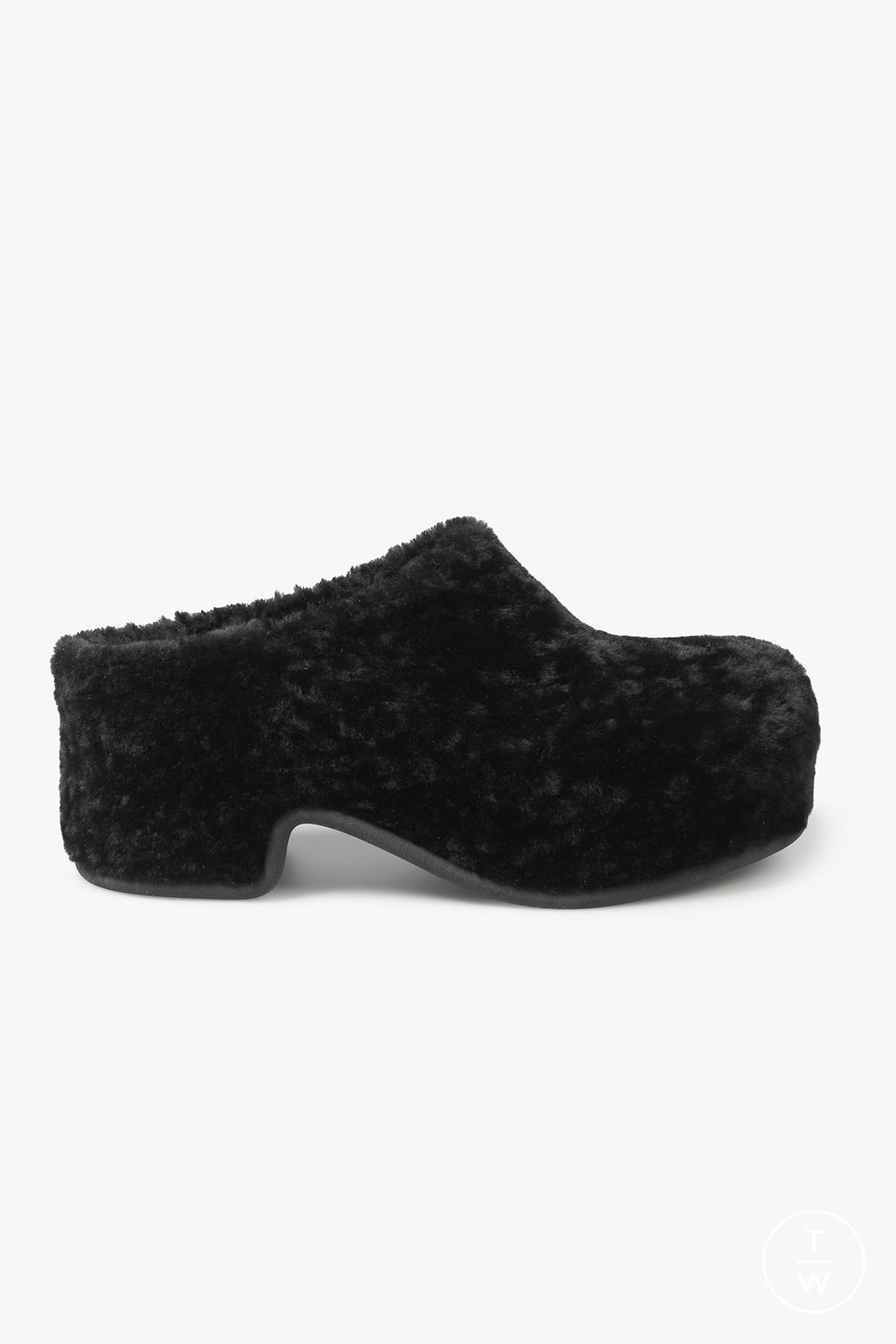 Fashion Week Paris Fall/Winter 2024 look 22 from the Dries Van Noten collection menswear accessories