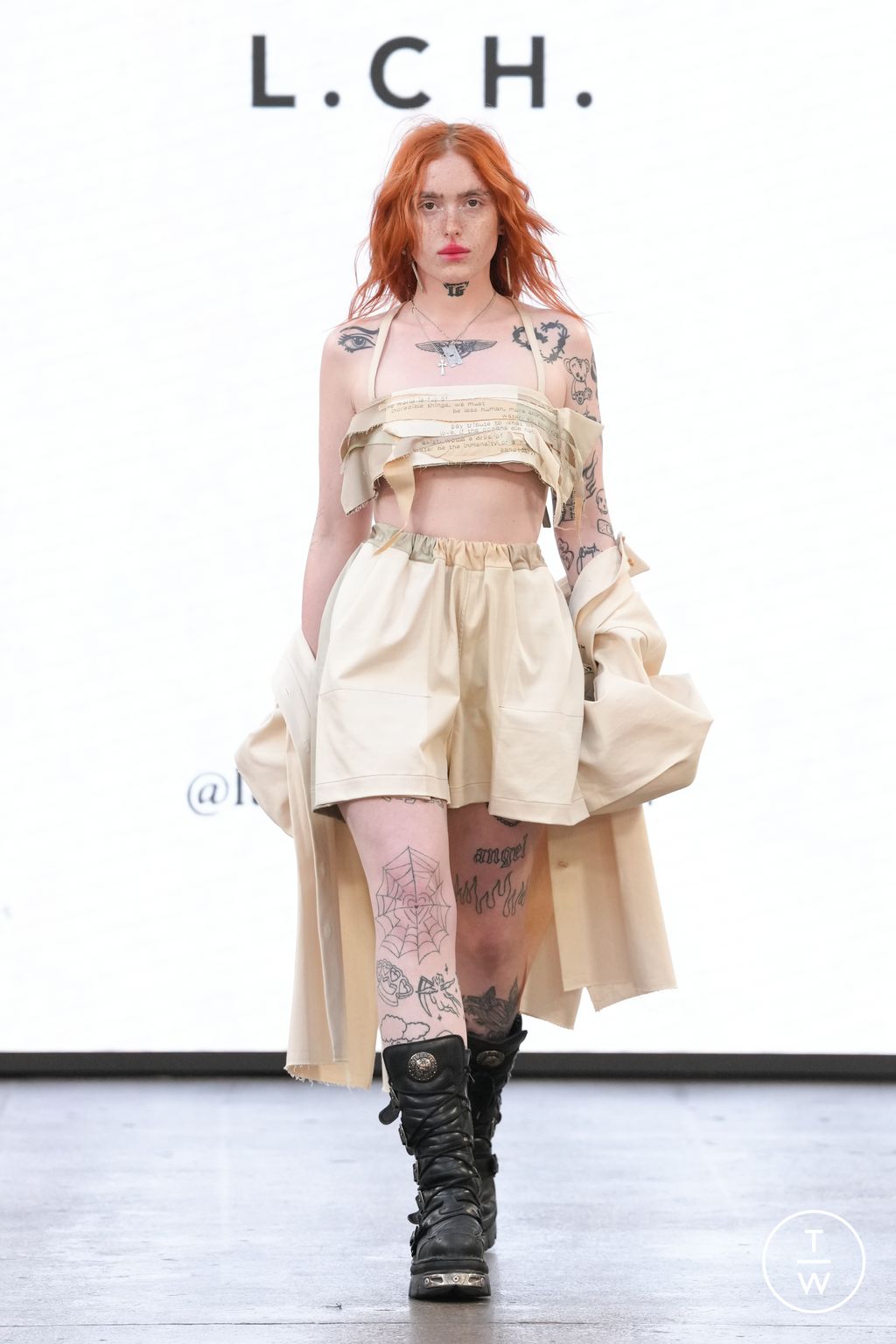 Fashion Week London Spring/Summer 2024 look 2 from the LUCIA CHAIN collection 女装