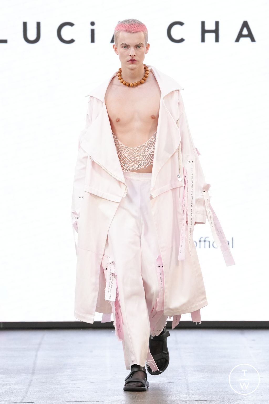 Fashion Week London Spring/Summer 2024 look 11 from the LUCIA CHAIN collection 女装