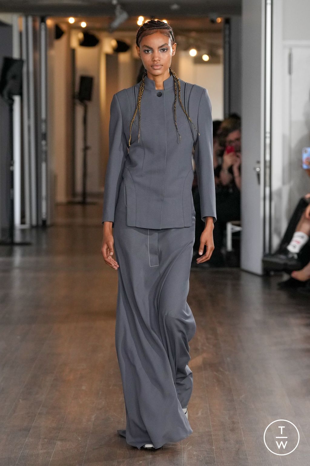 Fashion Week London Spring/Summer 2024 look 23 from the J E CAI collection womenswear