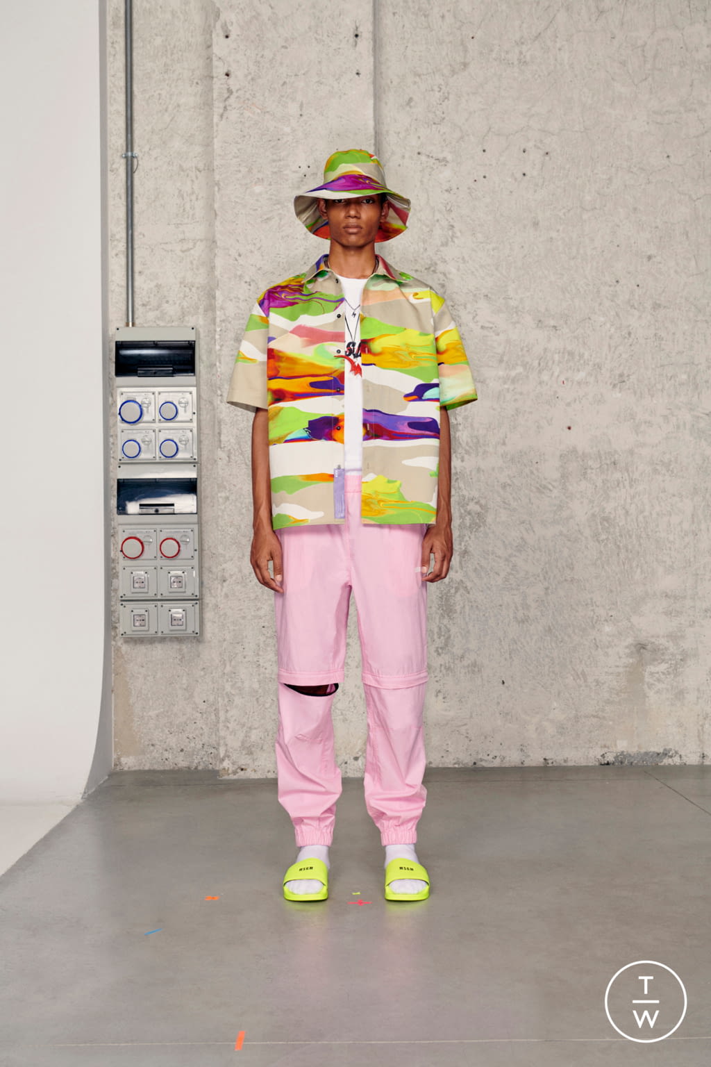 Fashion Week Milan Spring/Summer 2021 look 8 de la collection MSGM menswear
