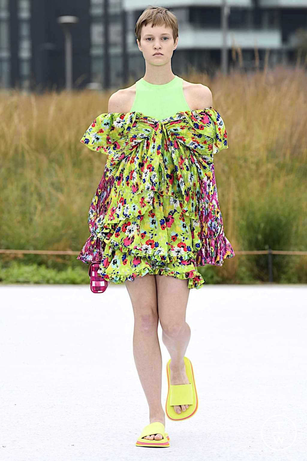 Fashion Week Milan Spring/Summer 2022 look 34 from the MSGM collection 女装