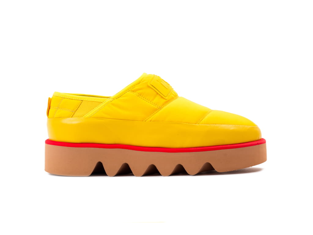 Fashion Week Milan Fall/Winter 2021 look 23 from the MSGM collection womenswear accessories