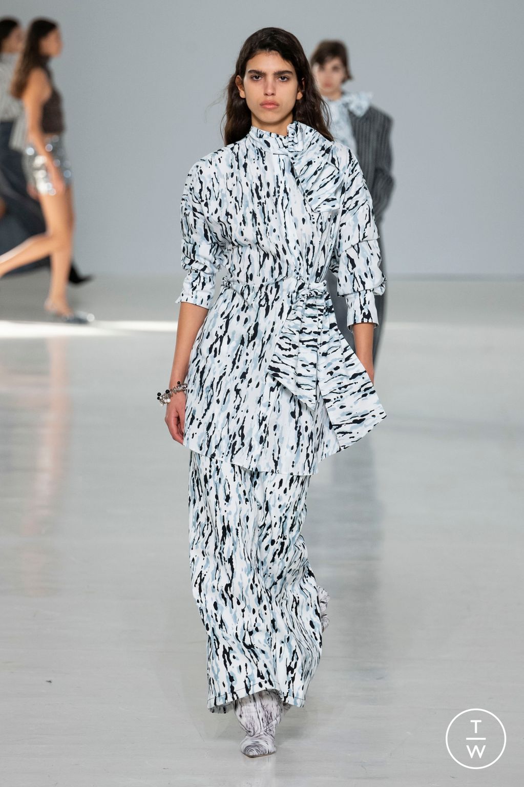 Fashion Week Milan Fall/Winter 2023 look 15 from the MSGM collection womenswear