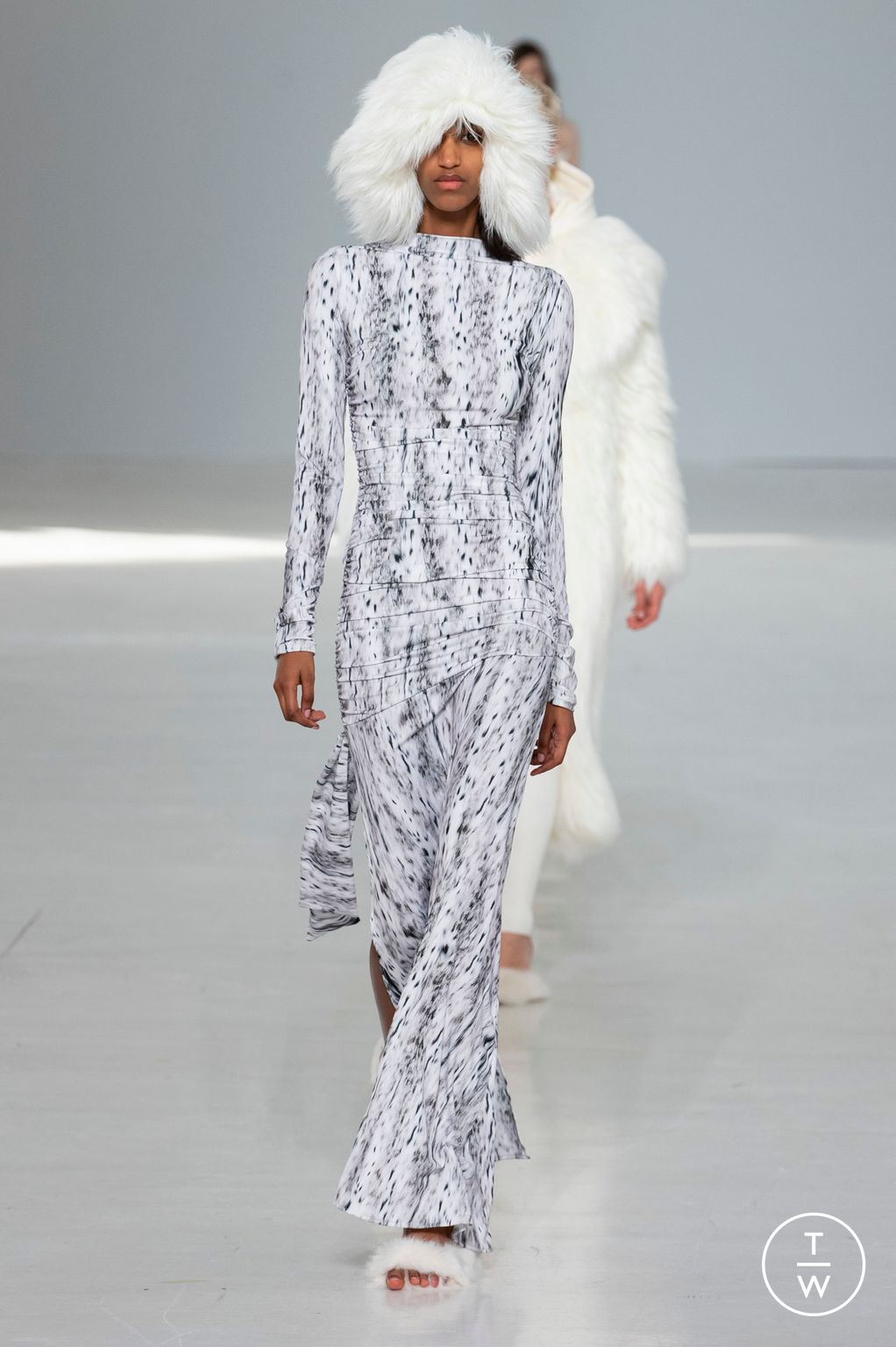 Fashion Week Milan Fall/Winter 2023 look 19 from the MSGM collection 女装