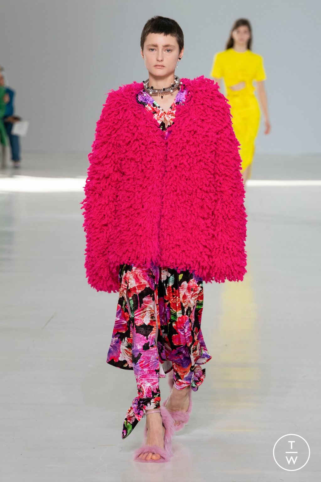Fashion Week Milan Fall/Winter 2023 look 33 from the MSGM collection womenswear