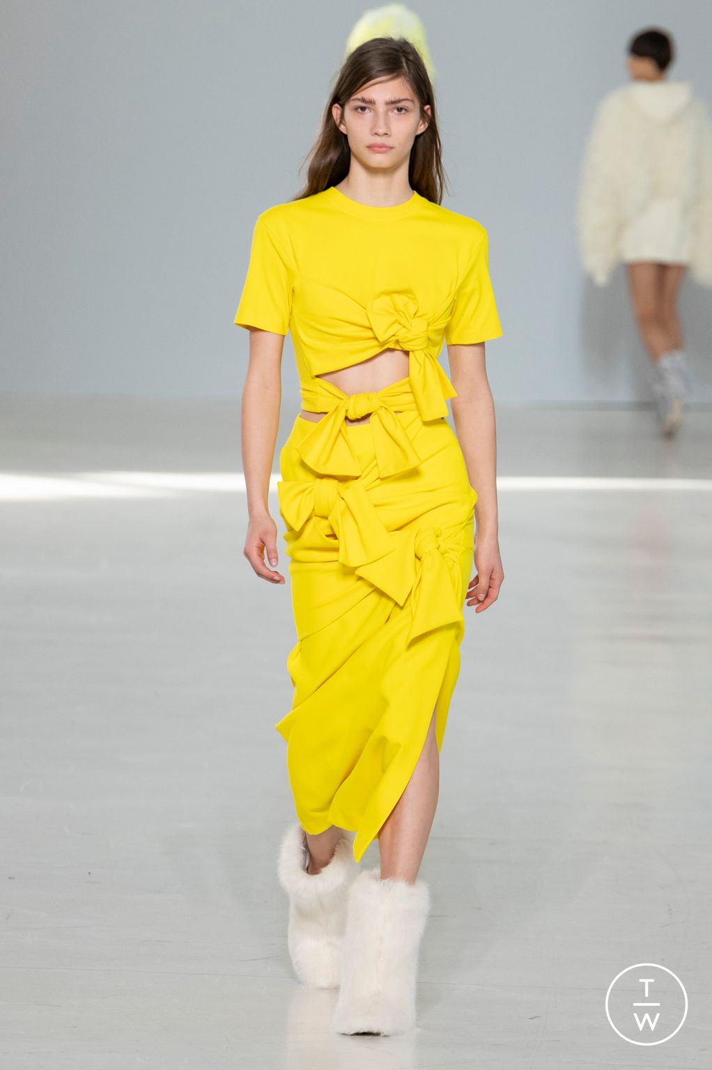 Fashion Week Milan Fall/Winter 2023 look 34 from the MSGM collection 女装