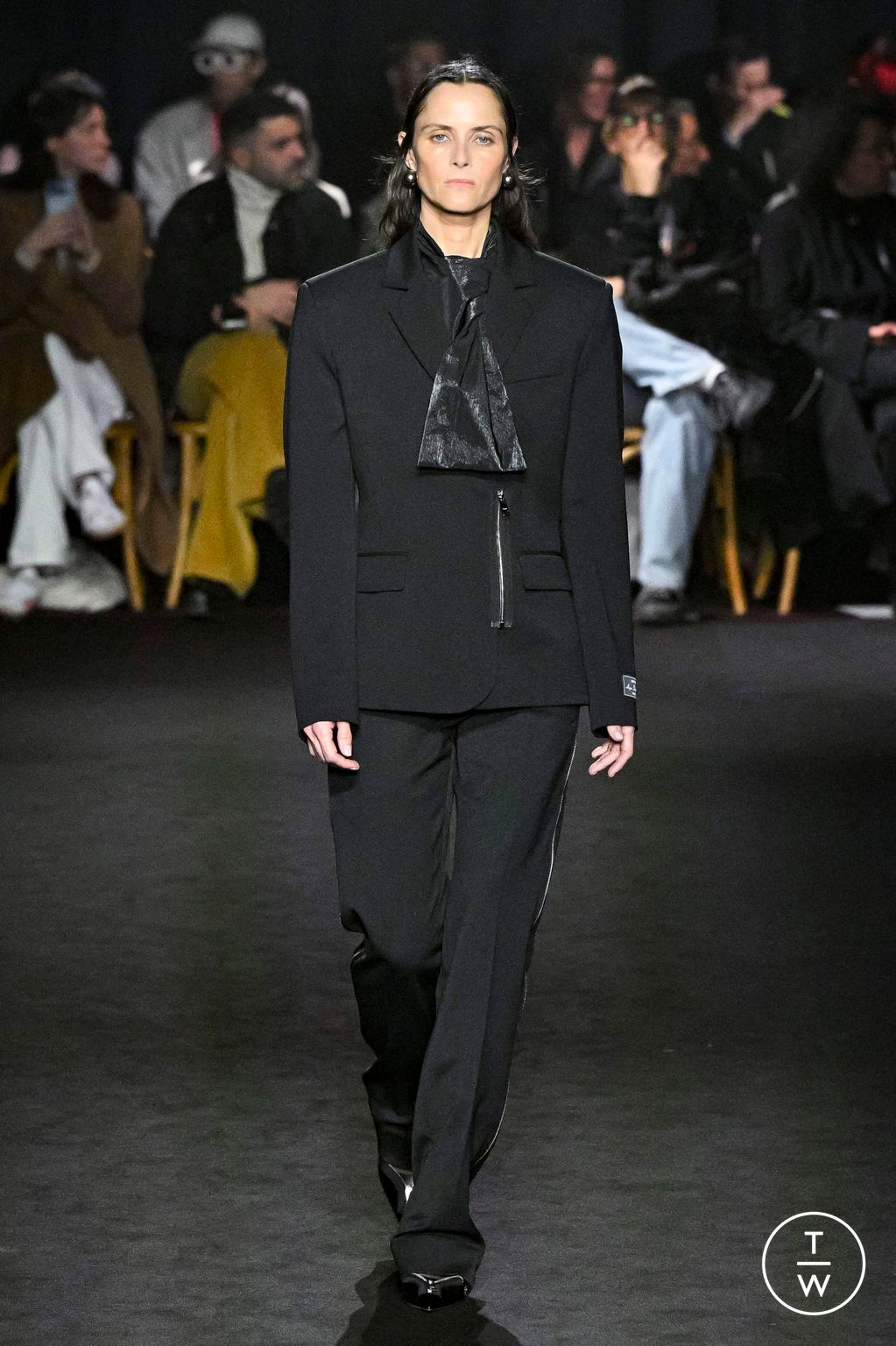 Fashion Week Milan Fall/Winter 2024 look 1 from the MSGM collection 女装