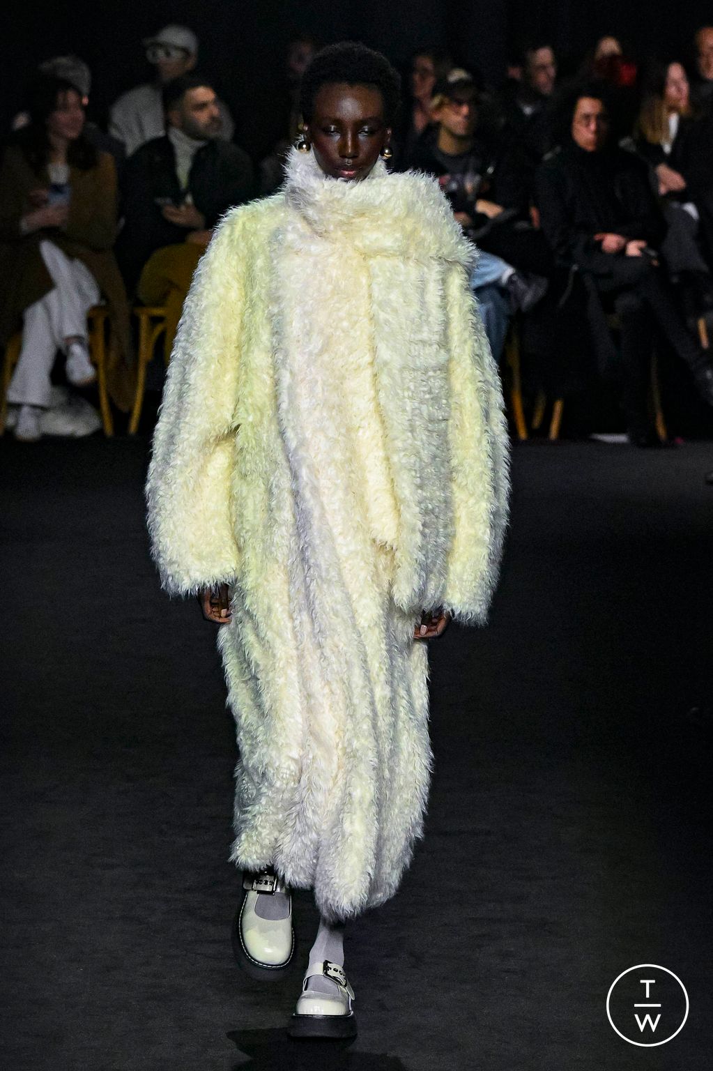 Fashion Week Milan Fall/Winter 2024 look 14 from the MSGM collection 女装