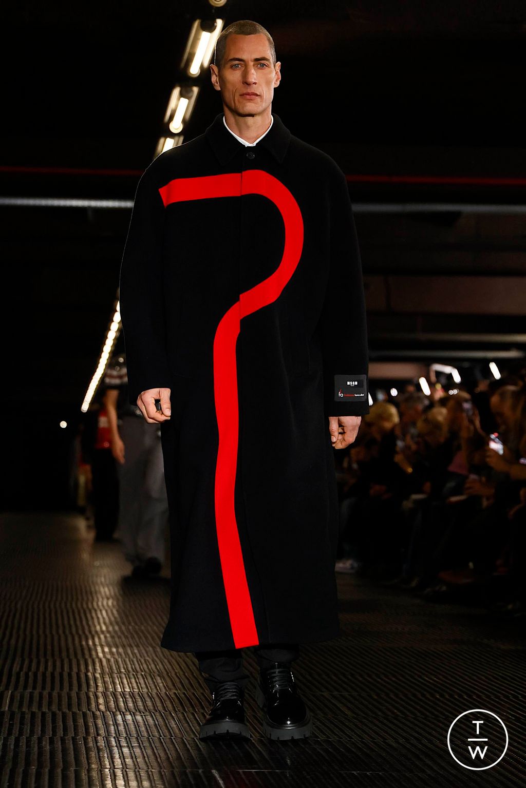 Fashion Week Milan Fall/Winter 2024 look 1 de la collection MSGM menswear