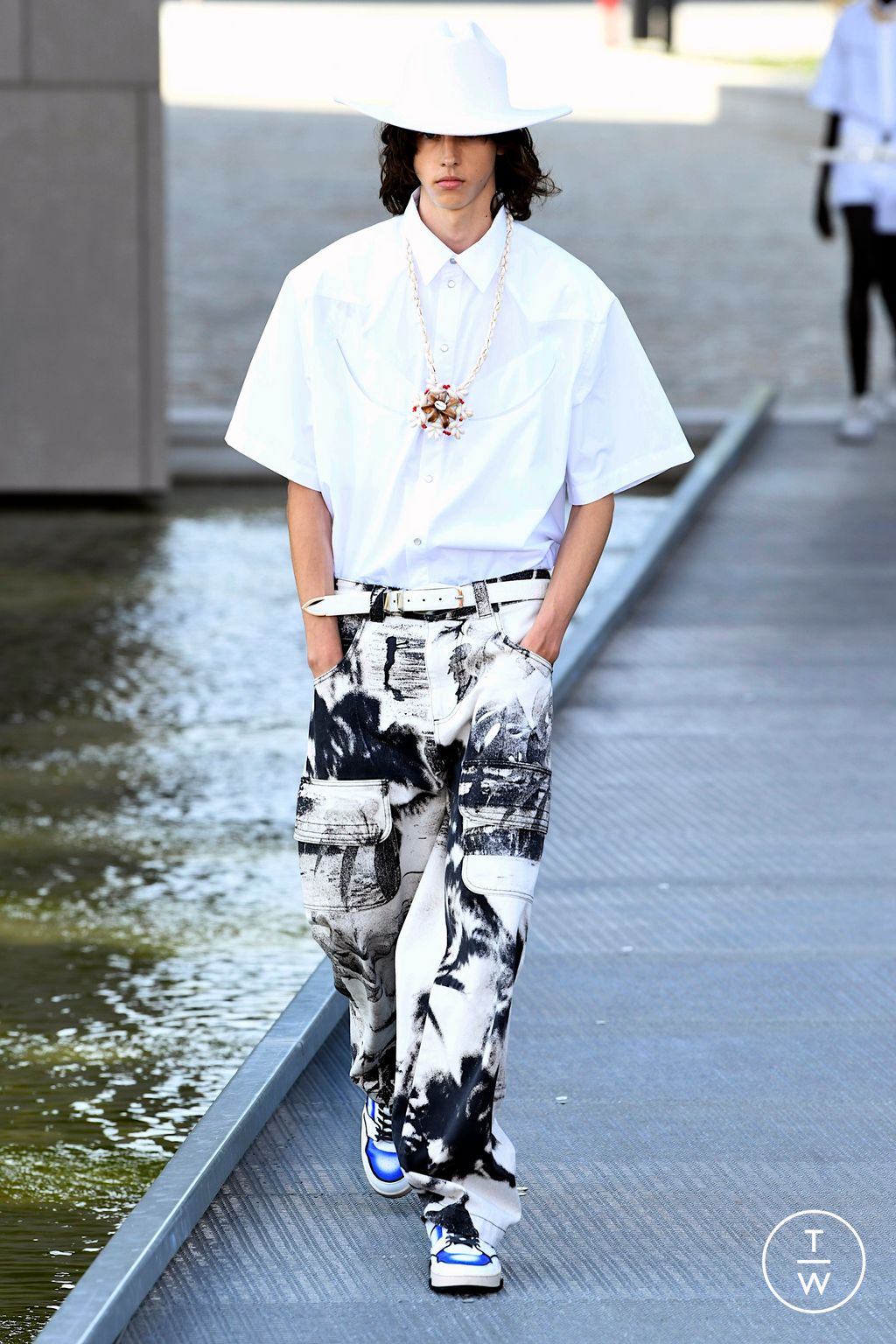 Fashion Week Milan Spring/Summer 2023 look 1 from the MSGM collection menswear