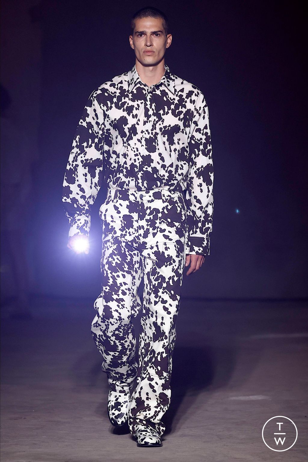Fashion Week Milan Spring/Summer 2024 look 34 from the MSGM collection menswear