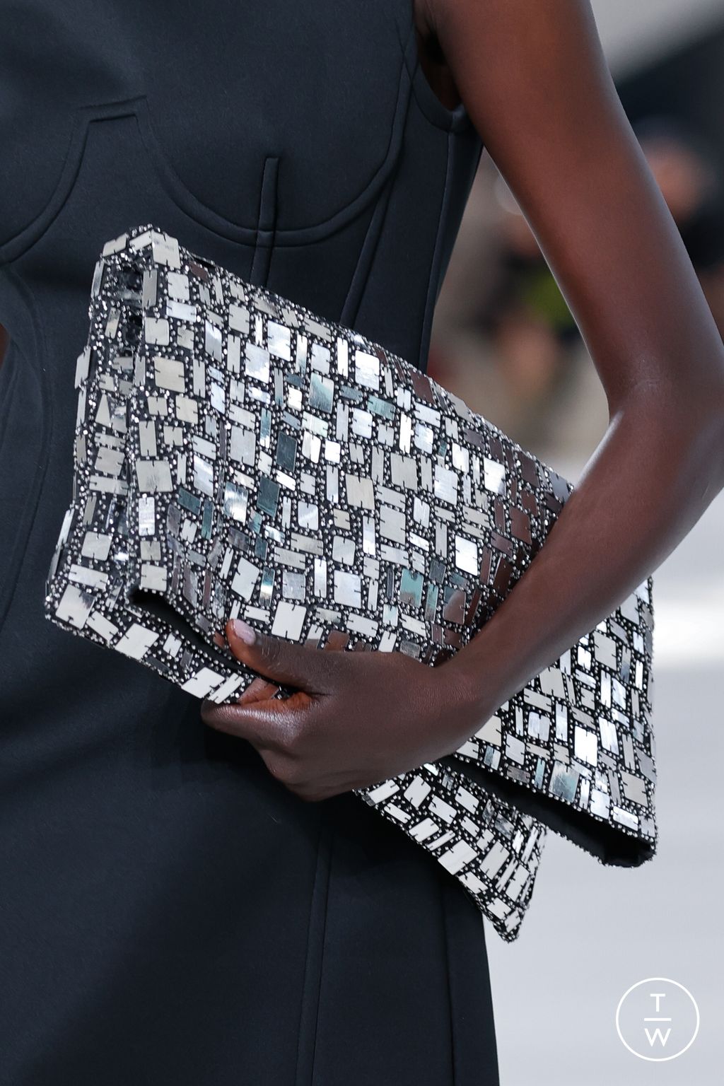 Fashion Week Milan Fall/Winter 2023 look 26 de la collection MSGM womenswear accessories