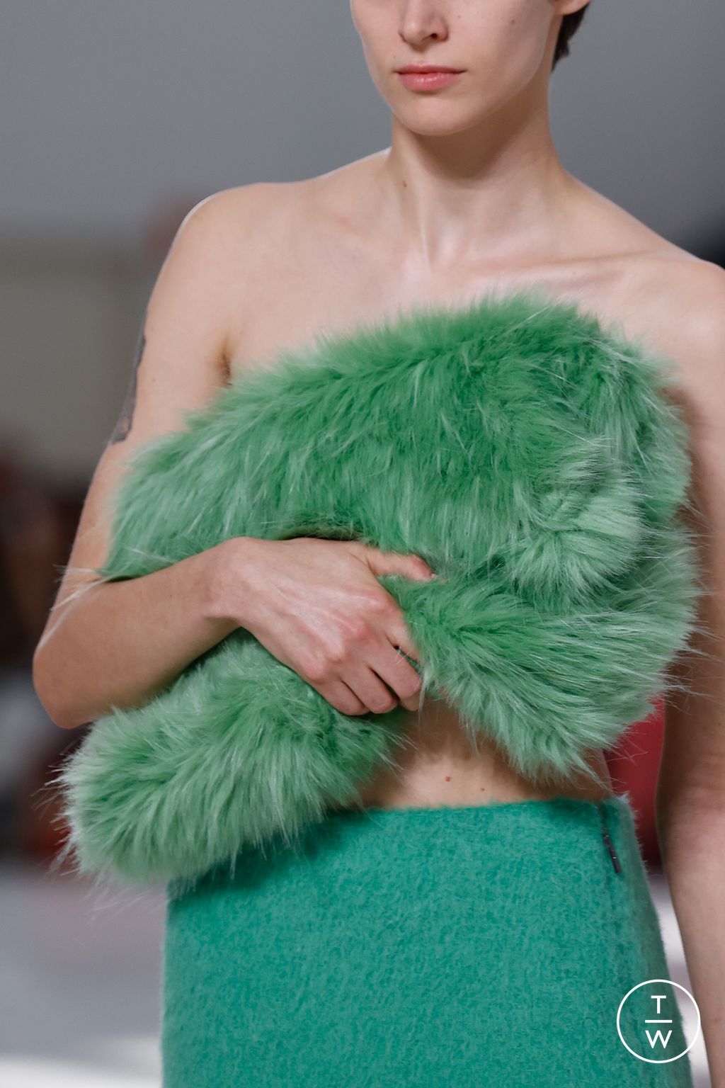 Fashion Week Milan Fall/Winter 2023 look 29 de la collection MSGM womenswear accessories