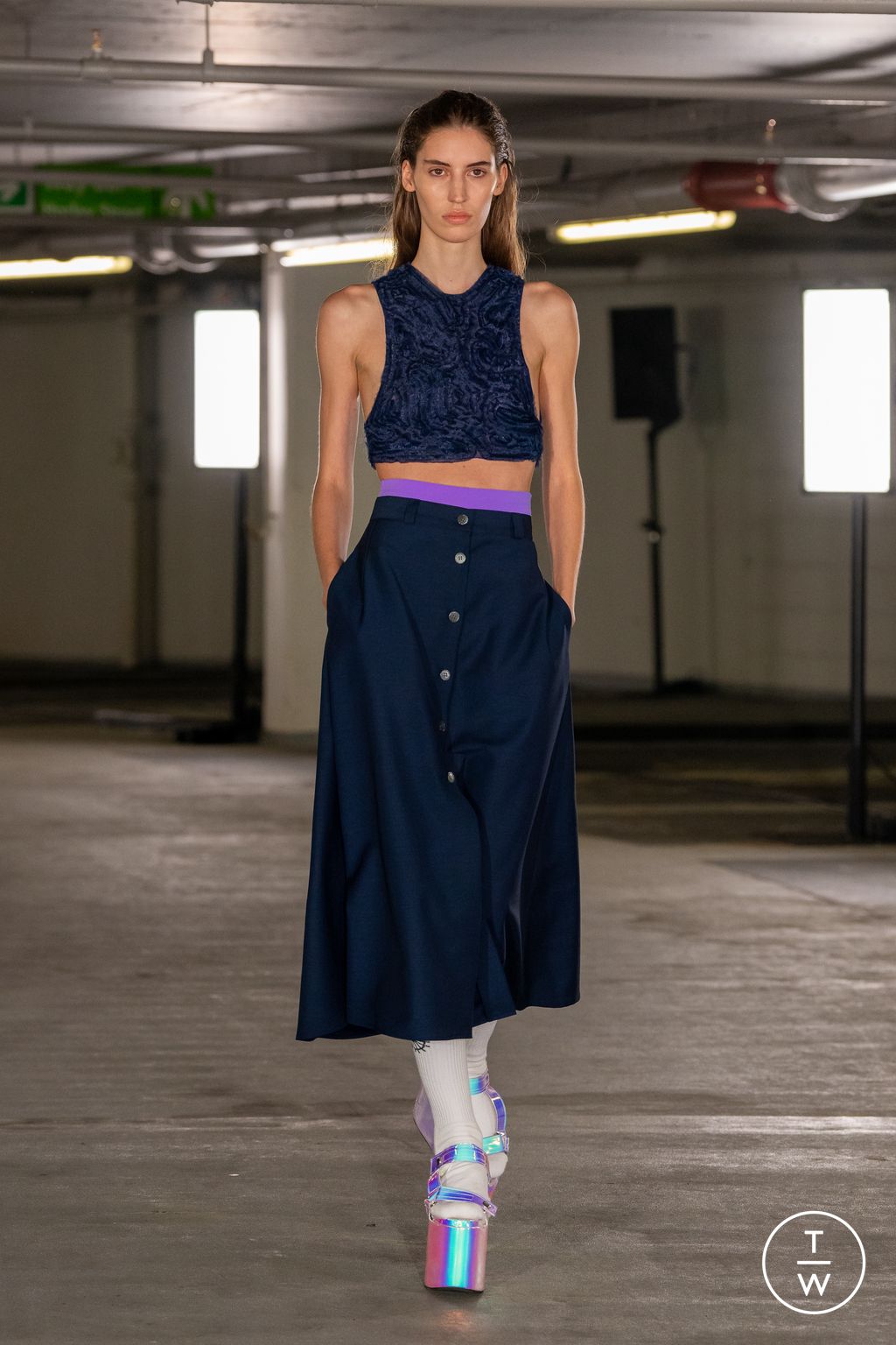 Fashion Week London Spring/Summer 2023 look 6 de la collection EDWARD CRUTCHLEY womenswear