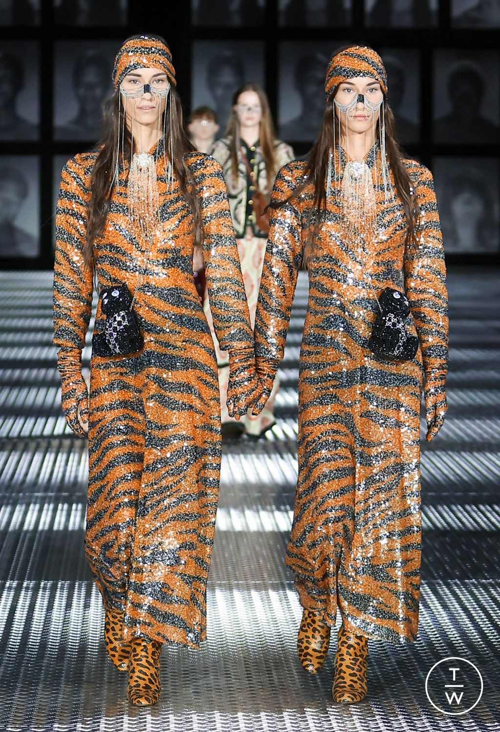 Fashion Week Milan Spring/Summer 2023 look 33 from the Gucci collection womenswear