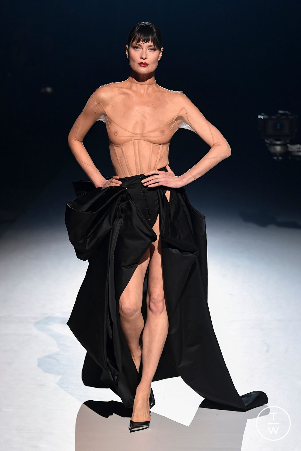 Fashion Week Paris Fall/Winter 2023 look 35 de la collection Mugler womenswear