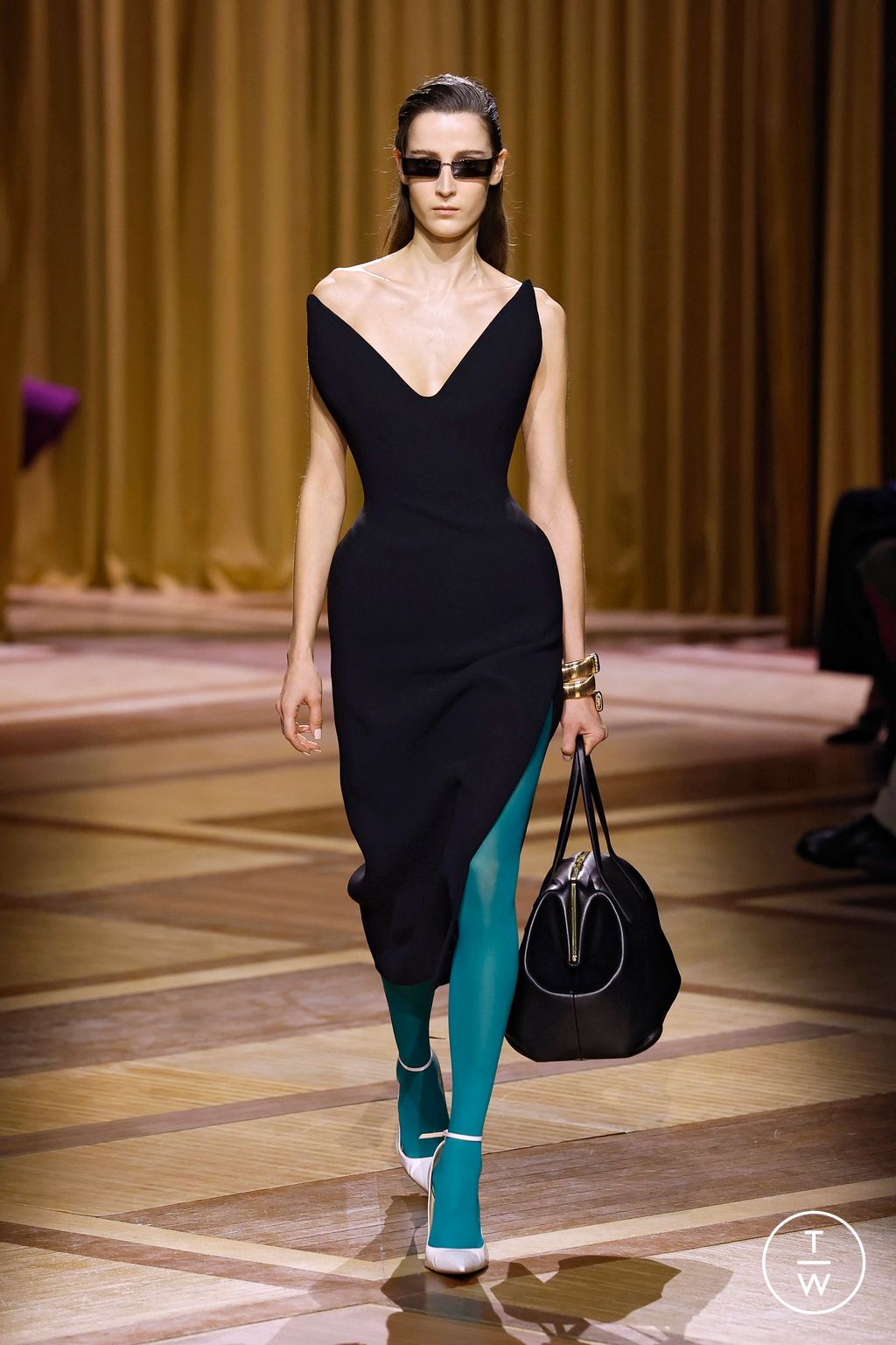 Fashion Week Paris Fall/Winter 2026 look 8 from the Mugler collection womenswear