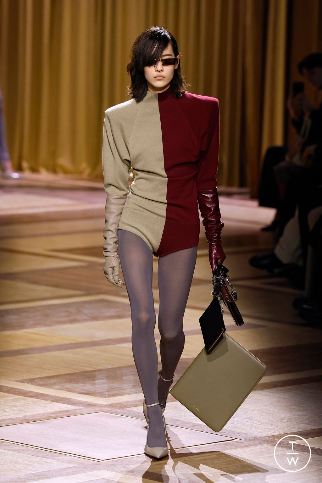 Fashion Week Paris Fall/Winter 2026 look 14 from the Mugler collection womenswear