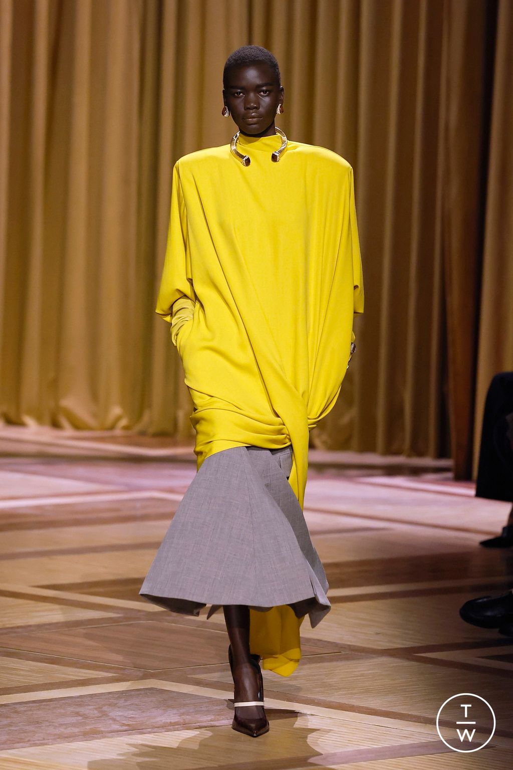 Fashion Week Paris Fall/Winter 2026 look 20 from the Mugler collection womenswear