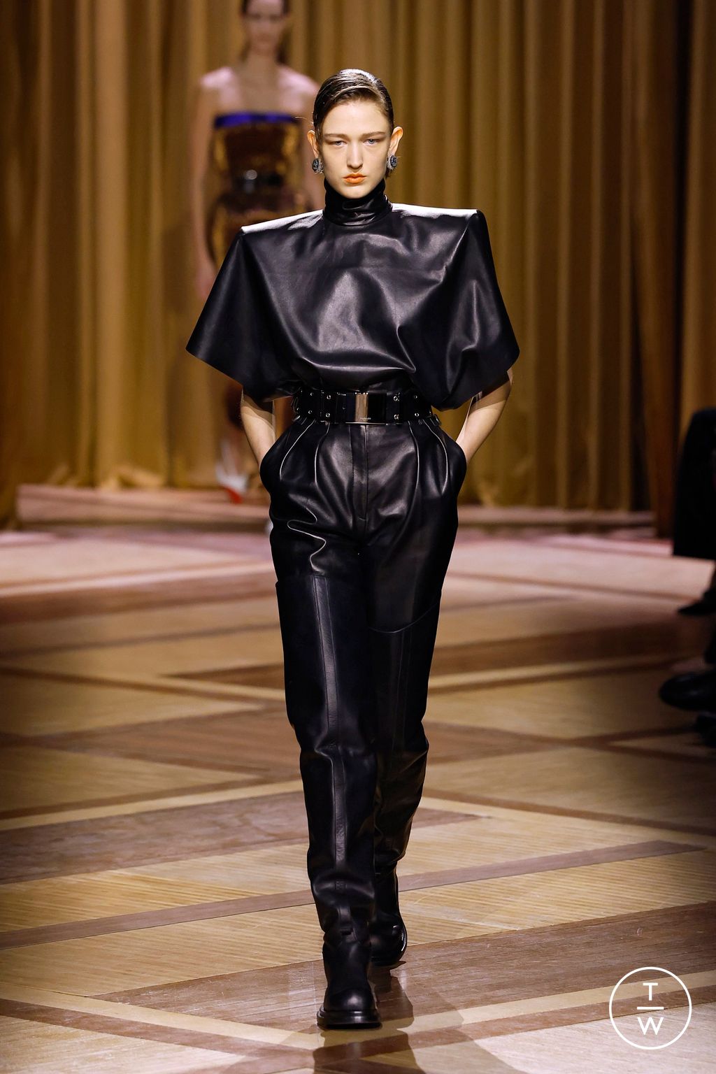Fashion Week Paris Fall/Winter 2026 look 31 from the Mugler collection womenswear