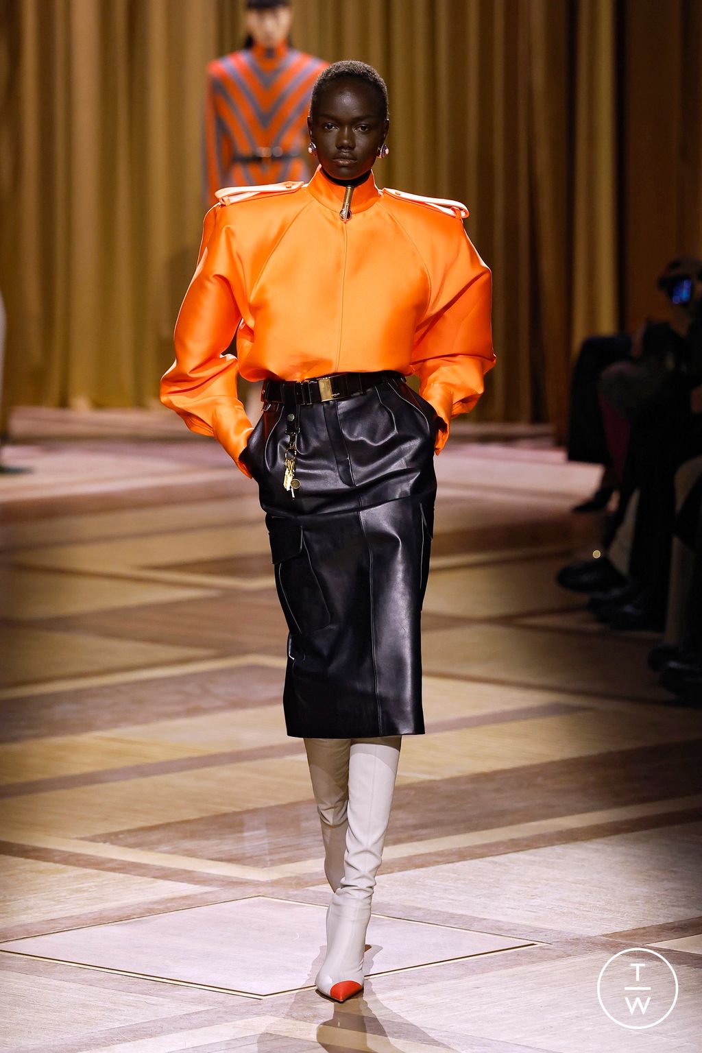 Fashion Week Paris Fall/Winter 2026 look 45 de la collection Mugler womenswear