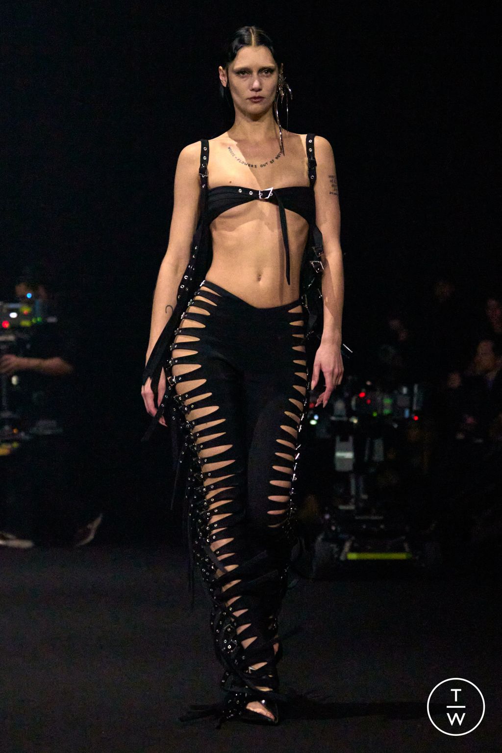 Fashion Week Paris Fall/Winter 2024 look 7 from the Mugler collection 女装