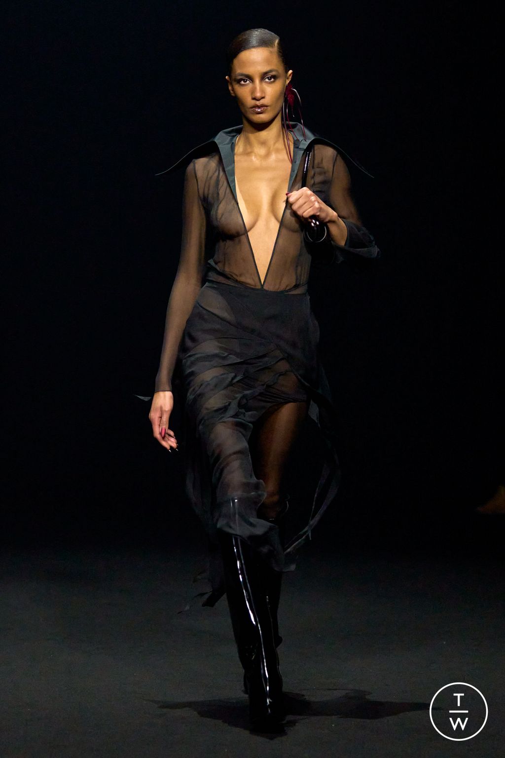 Fashion Week Paris Fall/Winter 2024 look 23 de la collection Mugler womenswear