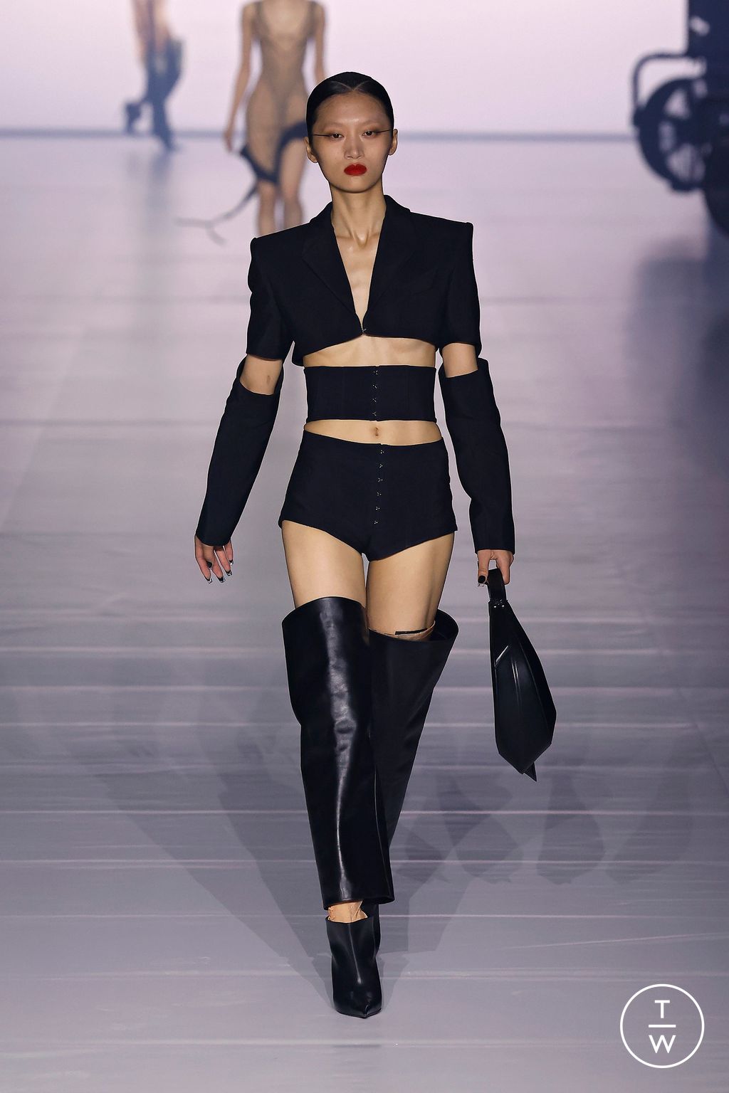 Fashion Week Paris Spring/Summer 2024 look 5 from the Mugler collection 女装