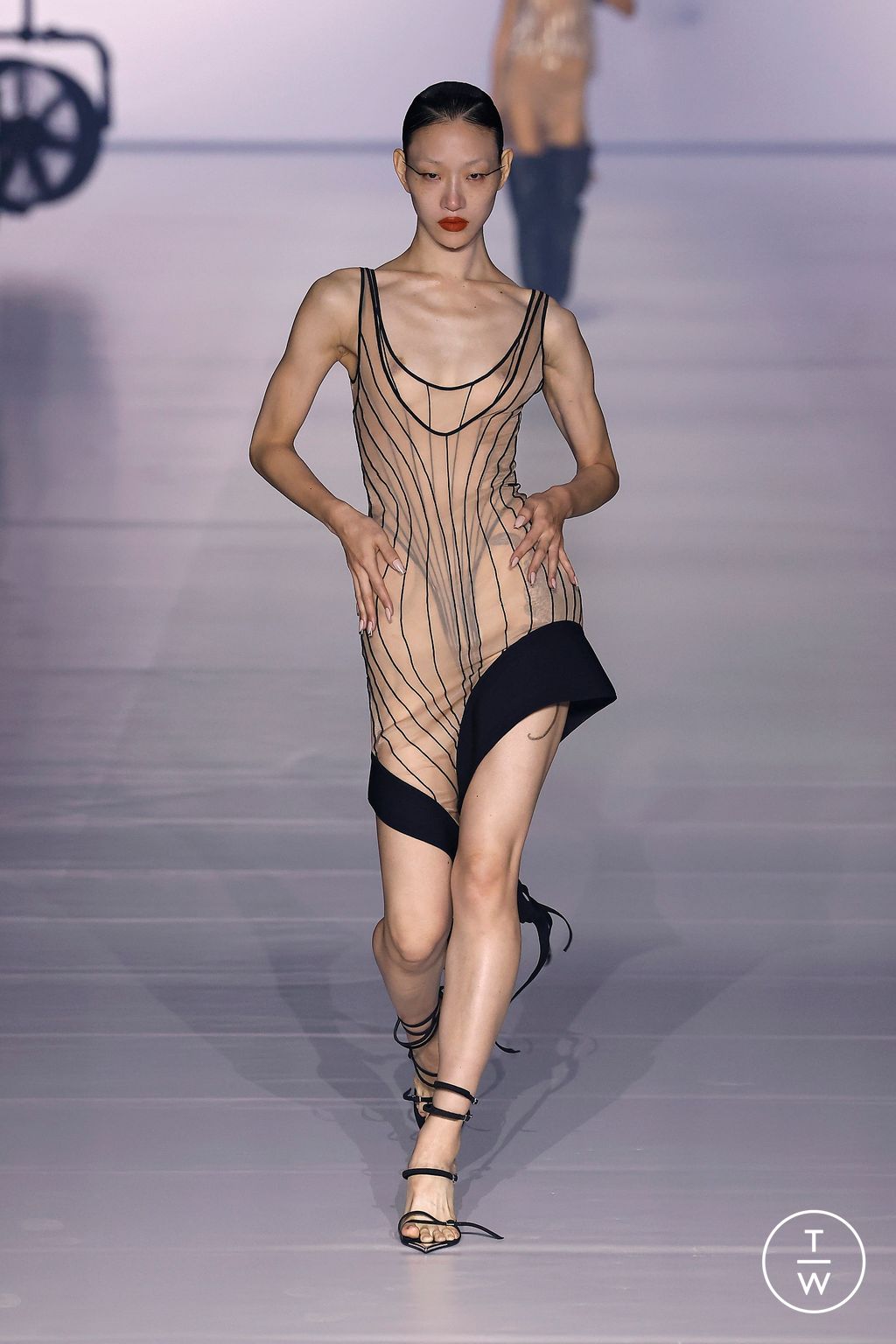 Fashion Week Paris Spring/Summer 2024 look 6 from the Mugler collection womenswear