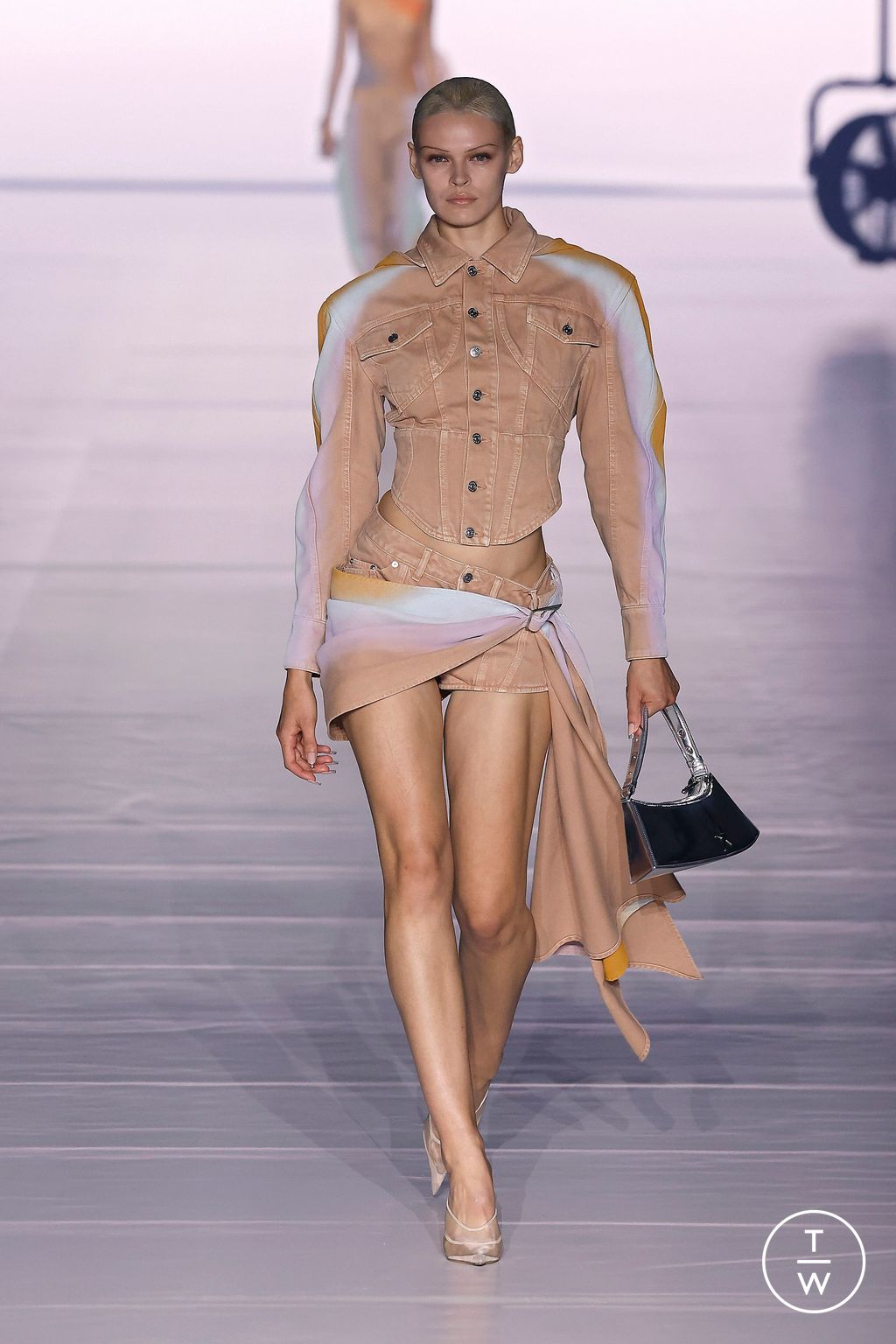 Fashion Week Paris Spring/Summer 2024 look 20 de la collection Mugler womenswear