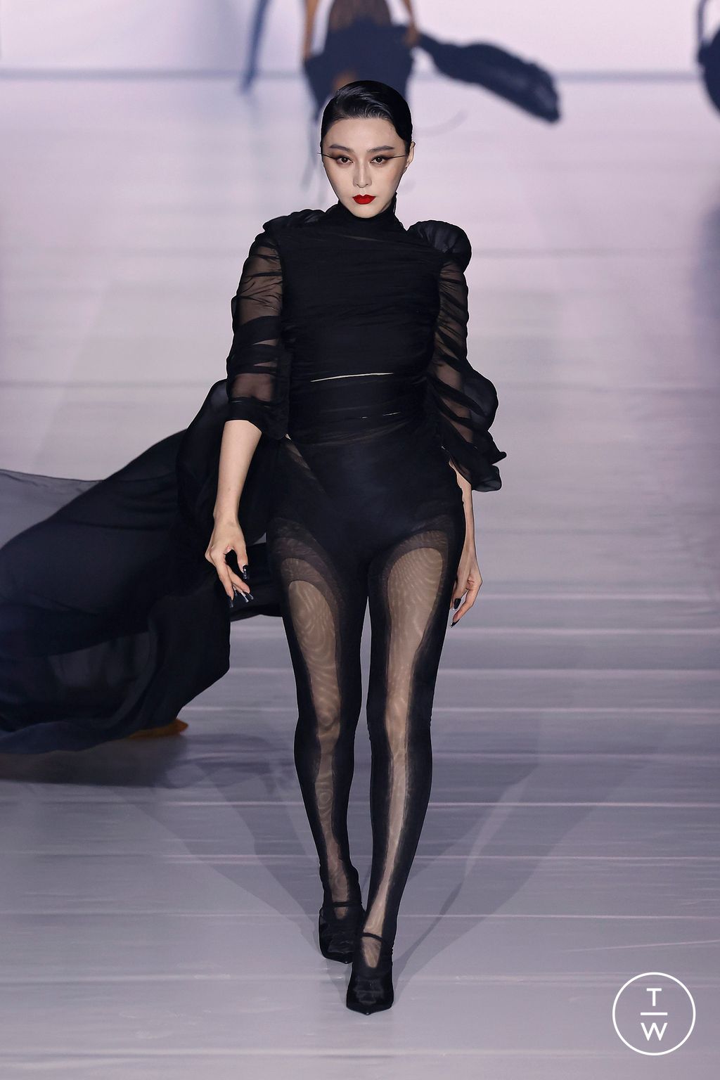 Fashion Week Paris Spring/Summer 2024 look 27 from the Mugler collection womenswear