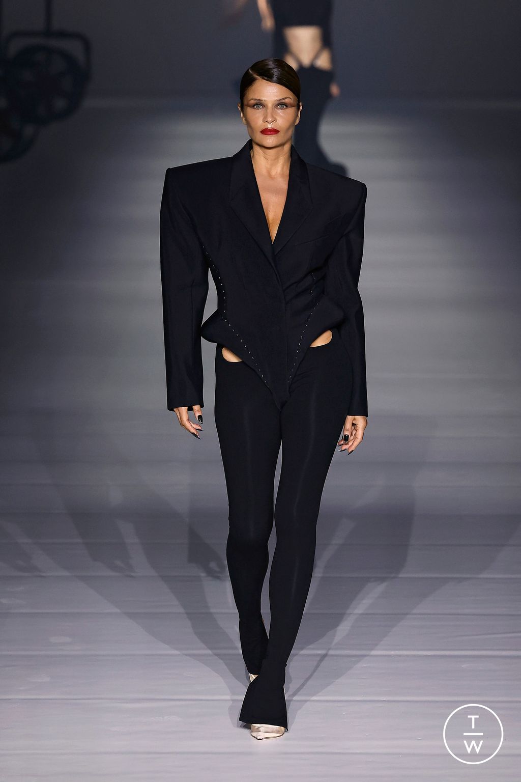 Fashion Week Paris Spring/Summer 2024 look 35 de la collection Mugler womenswear