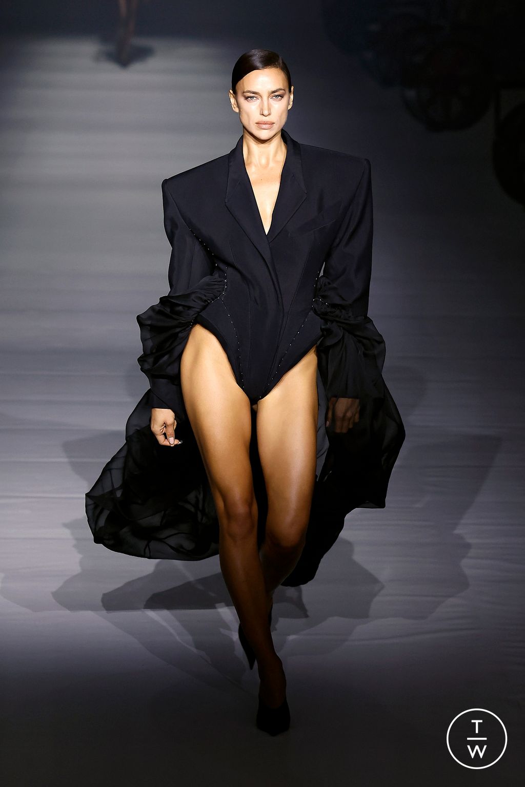 Fashion Week Paris Spring/Summer 2024 look 38 from the Mugler collection womenswear