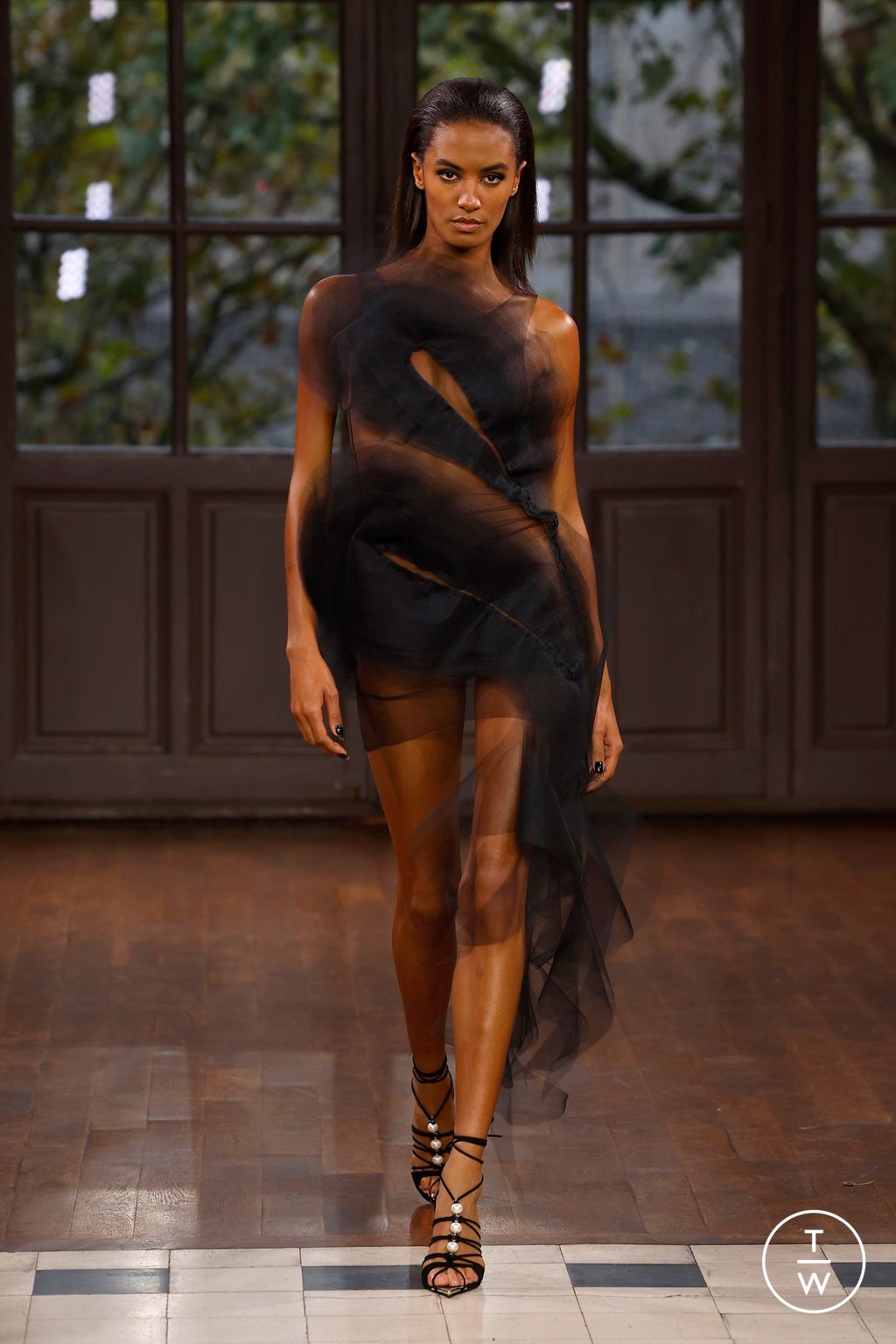 Fashion Week Paris Spring-Summer 2025 look 12 from the Mugler collection womenswear