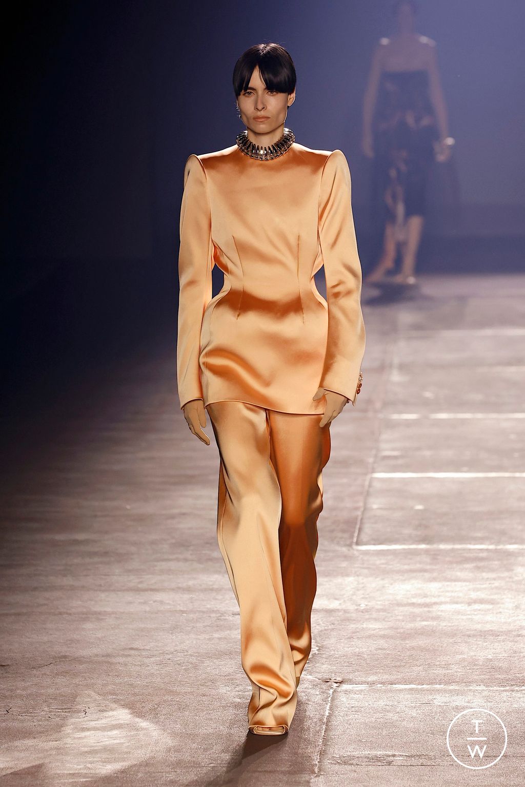 Fashion Week Paris Spring/Summer 2026 look 8 de la collection Mugler womenswear