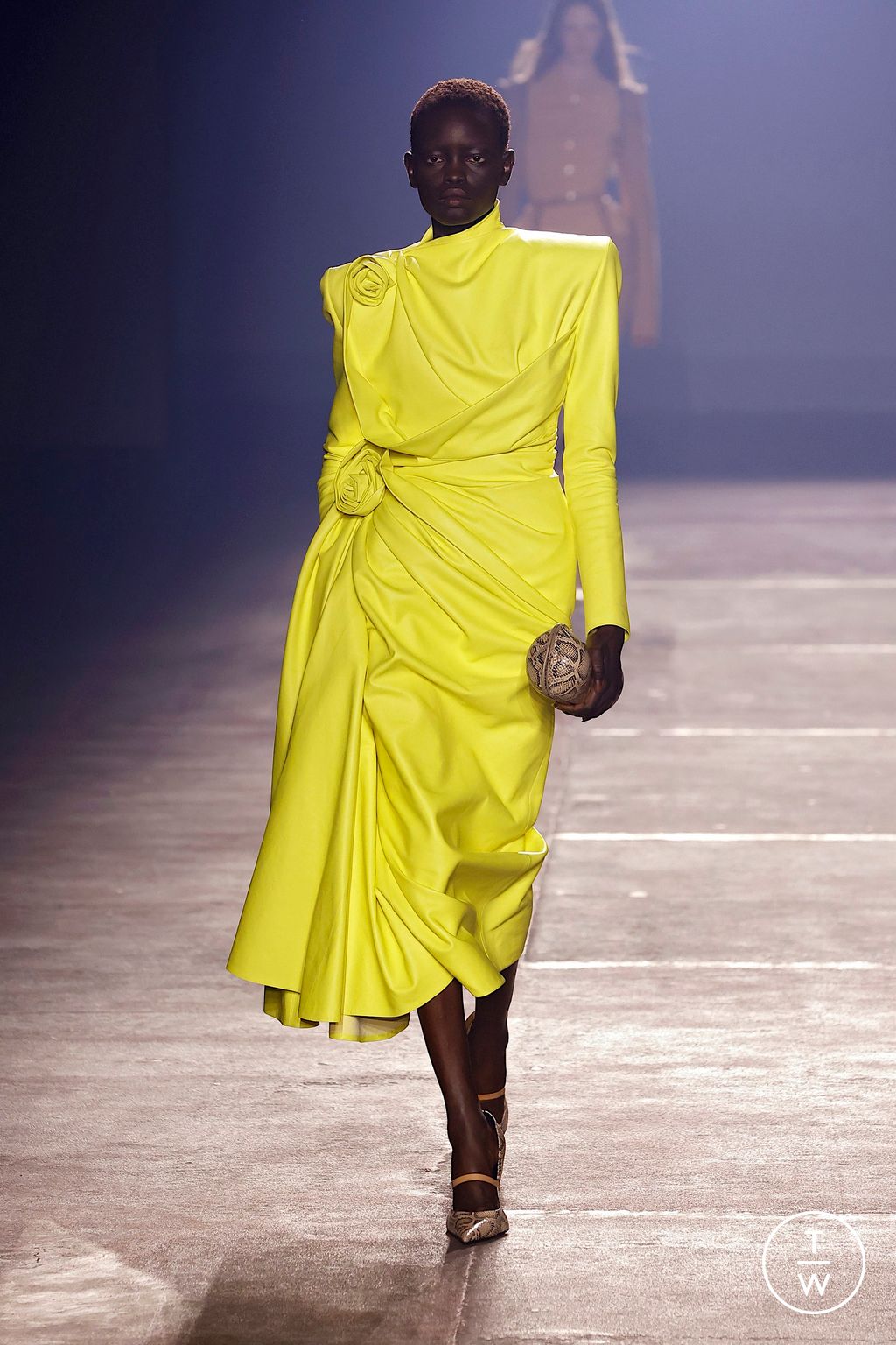 Fashion Week Paris Spring/Summer 2026 look 21 de la collection Mugler womenswear