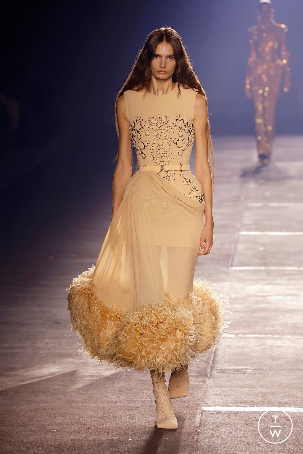 Fashion Week Paris Spring/Summer 2026 look 25 de la collection Mugler womenswear