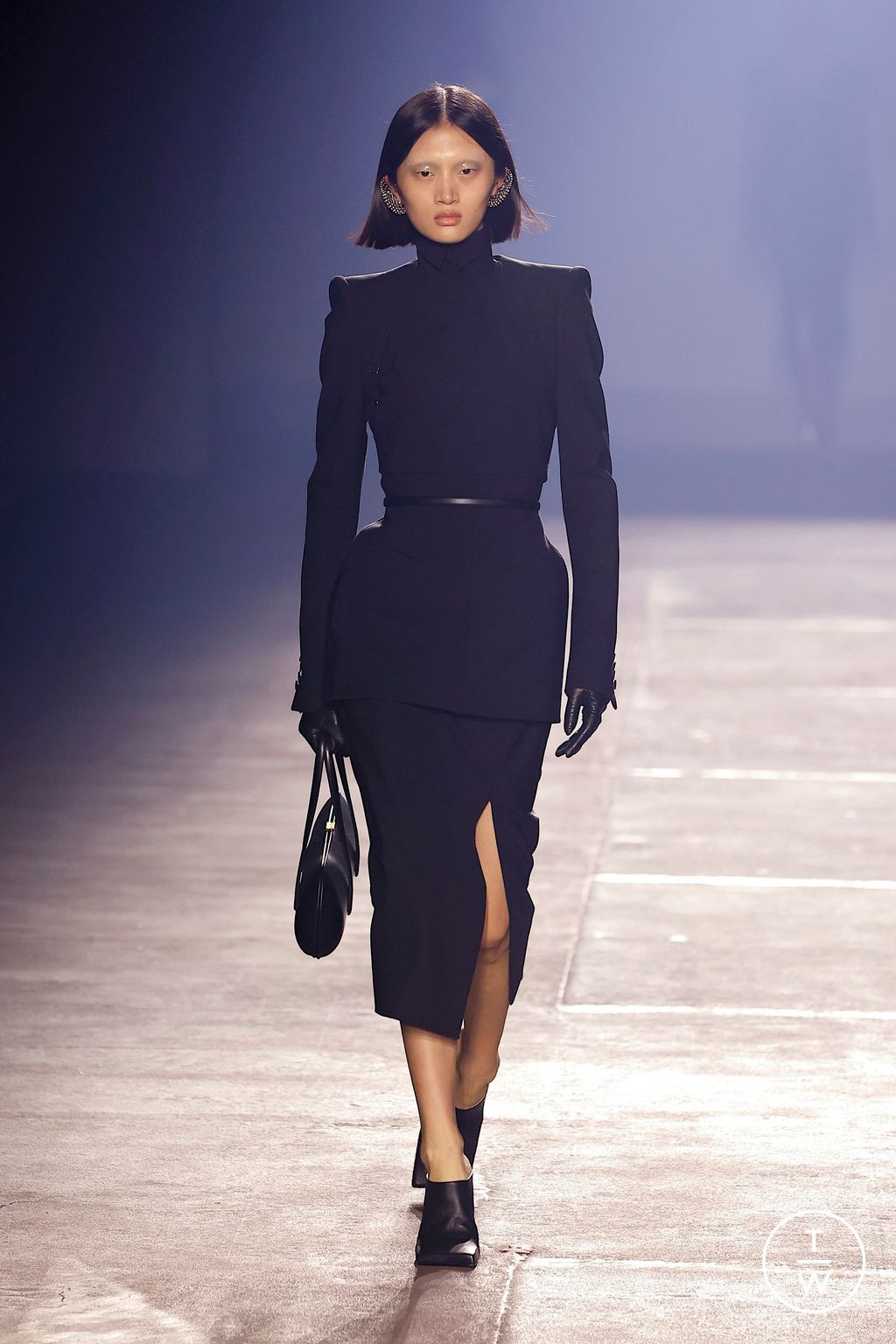 Fashion Week Paris Spring/Summer 2026 look 28 from the Mugler collection womenswear
