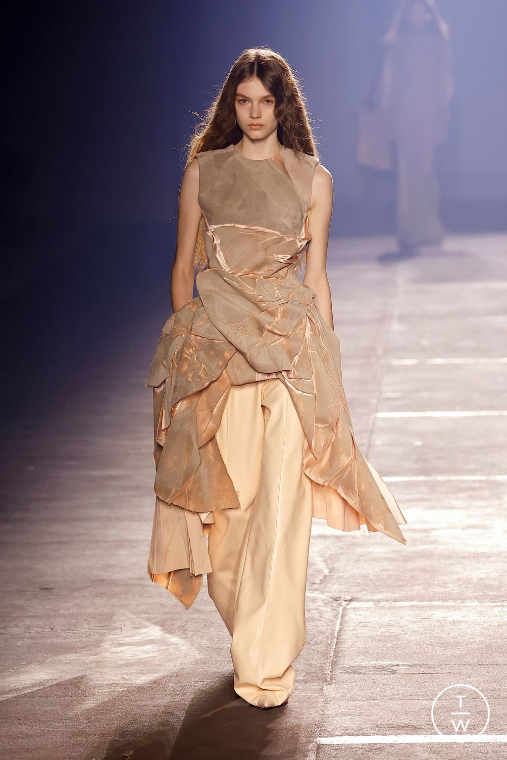 Fashion Week Paris Spring/Summer 2026 look 37 from the Mugler collection 女装